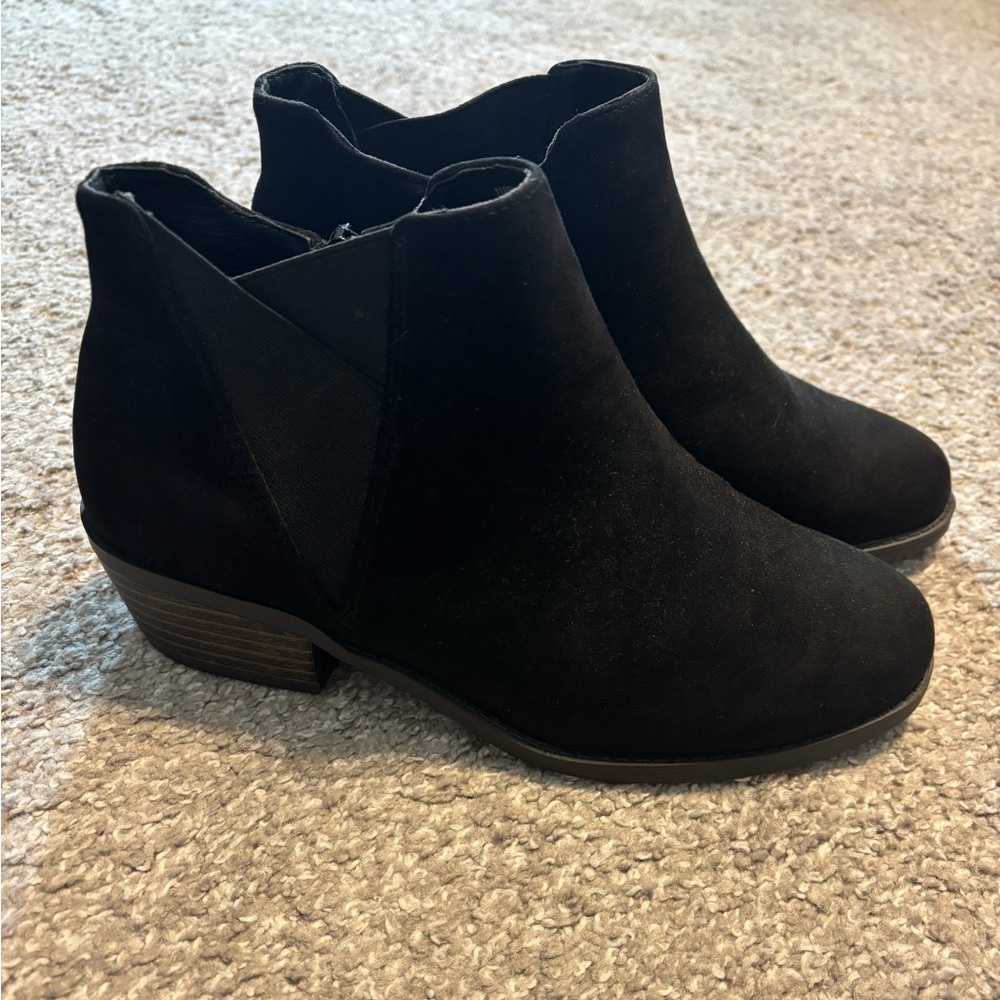 New Torrid size 7.5 wide black boots